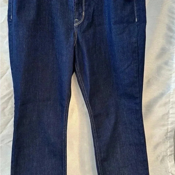 2/40$ Brand New Old Navy Straight Leg Size 14 Short Women’s Jeans - Picture 3 of 7